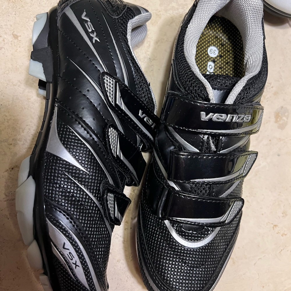 New women’s venzo mountain bike/ spin shoes 🚵‍♀️